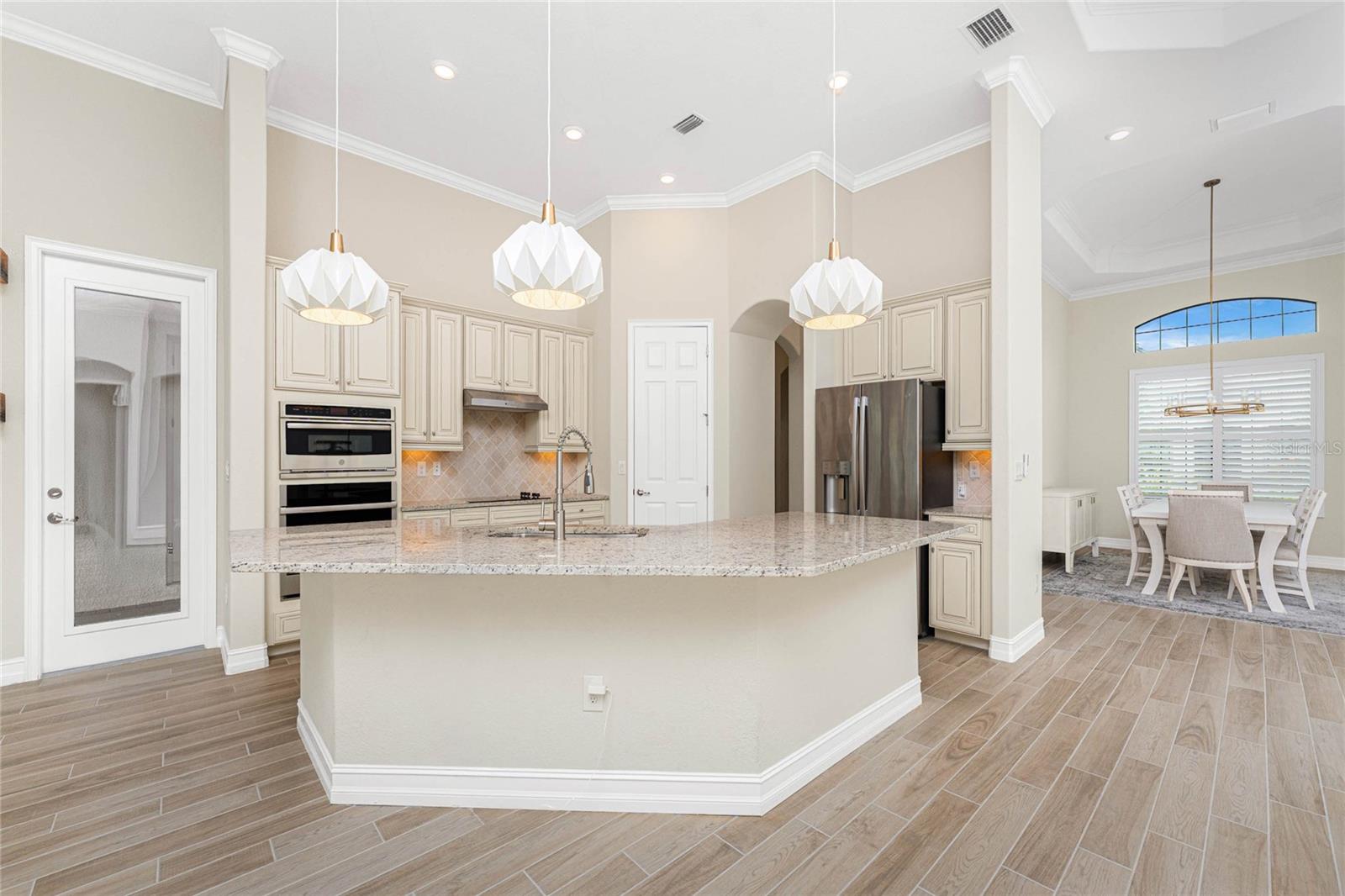 Image 13 of 94 For 10817 Whisk Fern Drive