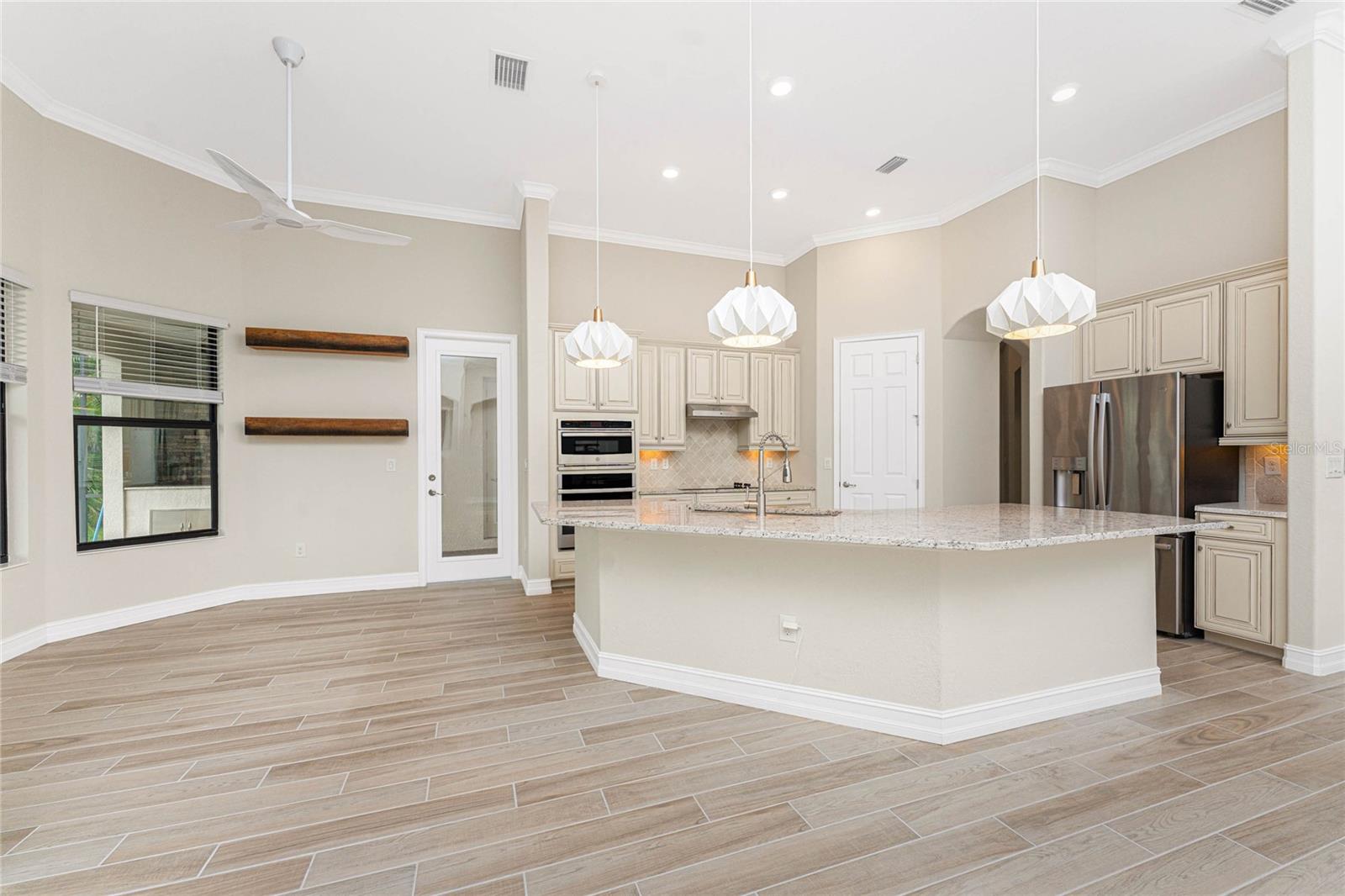 Image 14 of 94 For 10817 Whisk Fern Drive