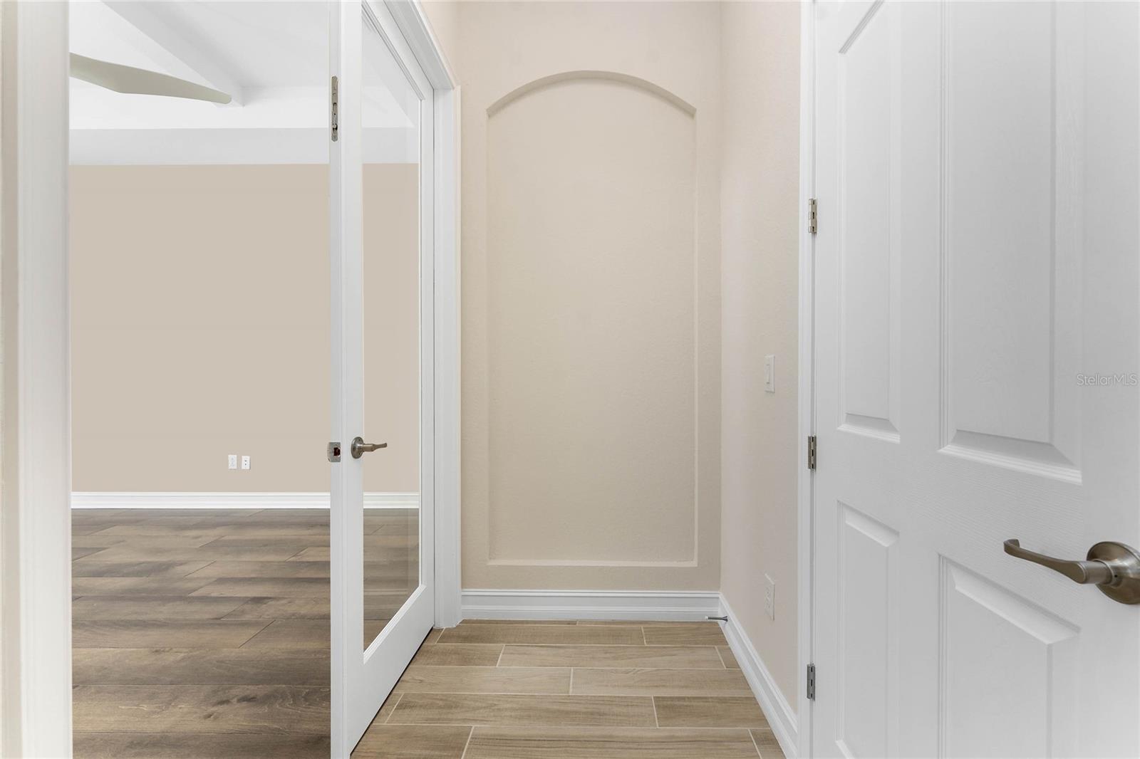 Image 32 of 94 For 10817 Whisk Fern Drive