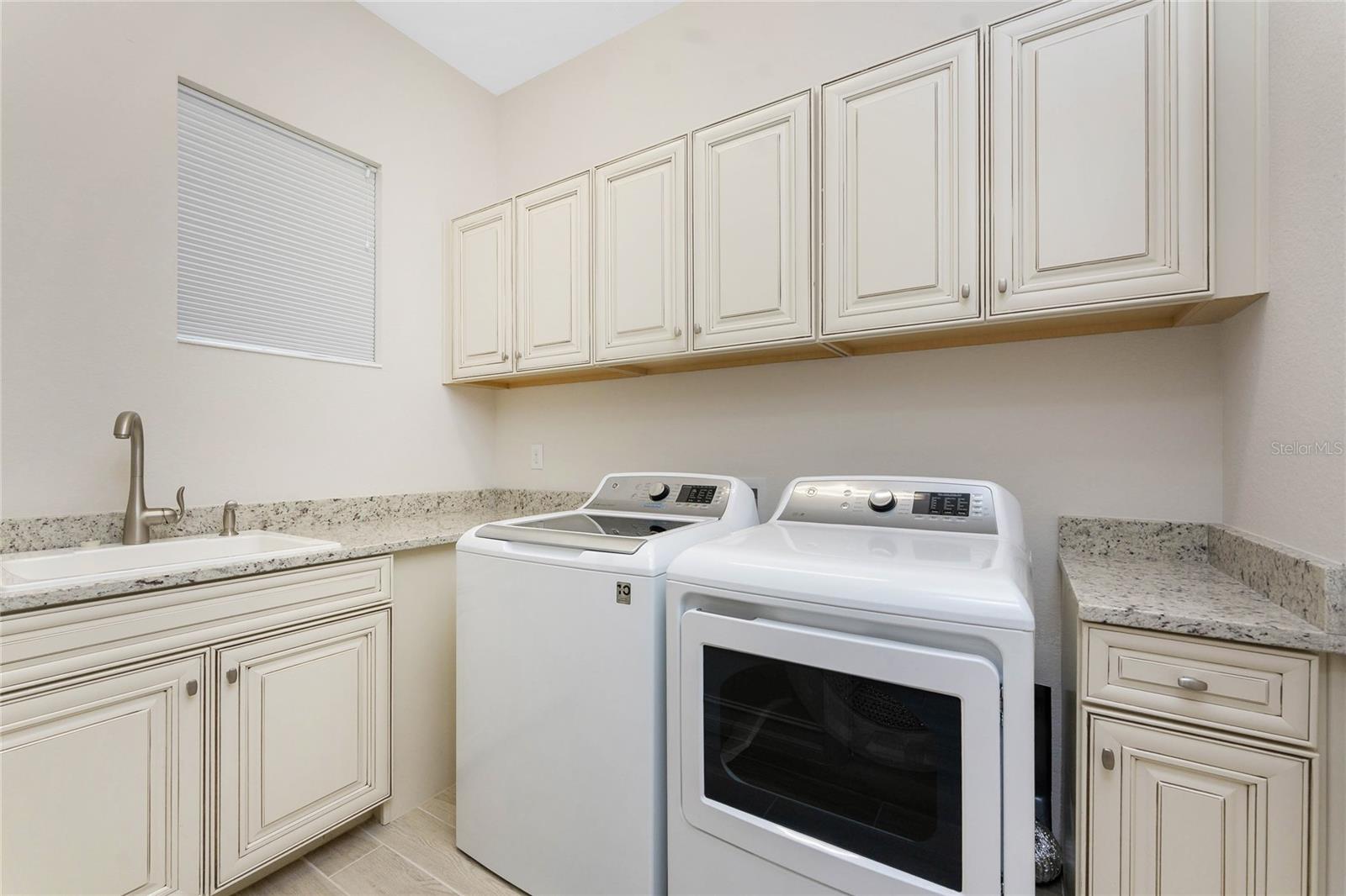 Image 35 of 94 For 10817 Whisk Fern Drive