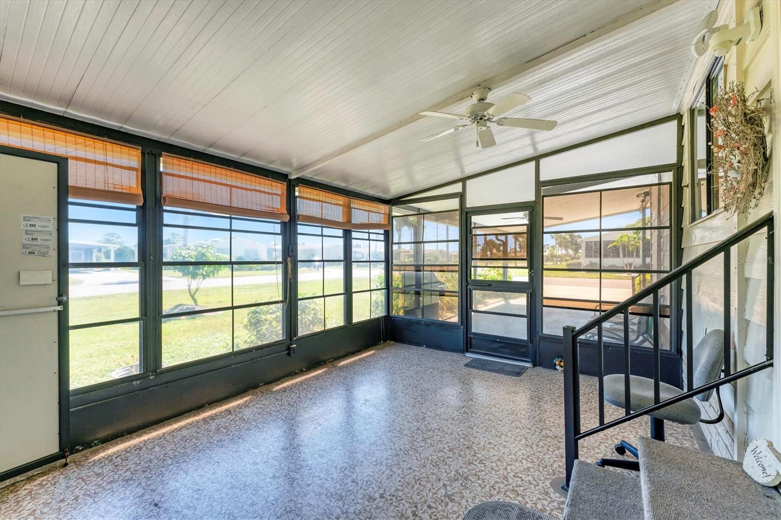 Image 32 of 50 For 735 Summersea Court