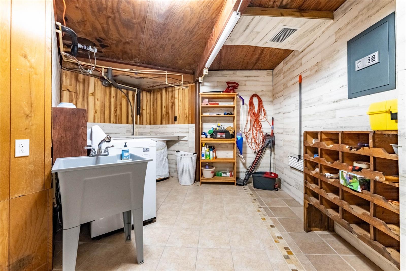 Image 42 of 60 For 6341 Biggs Street