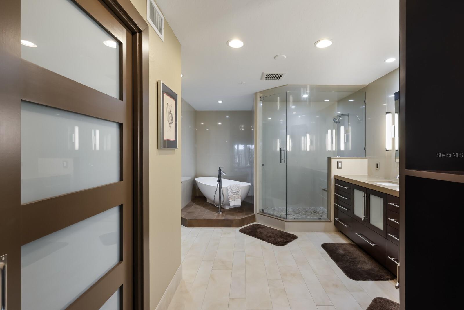 Image 25 of 60 For 11000 Placida Road 2203