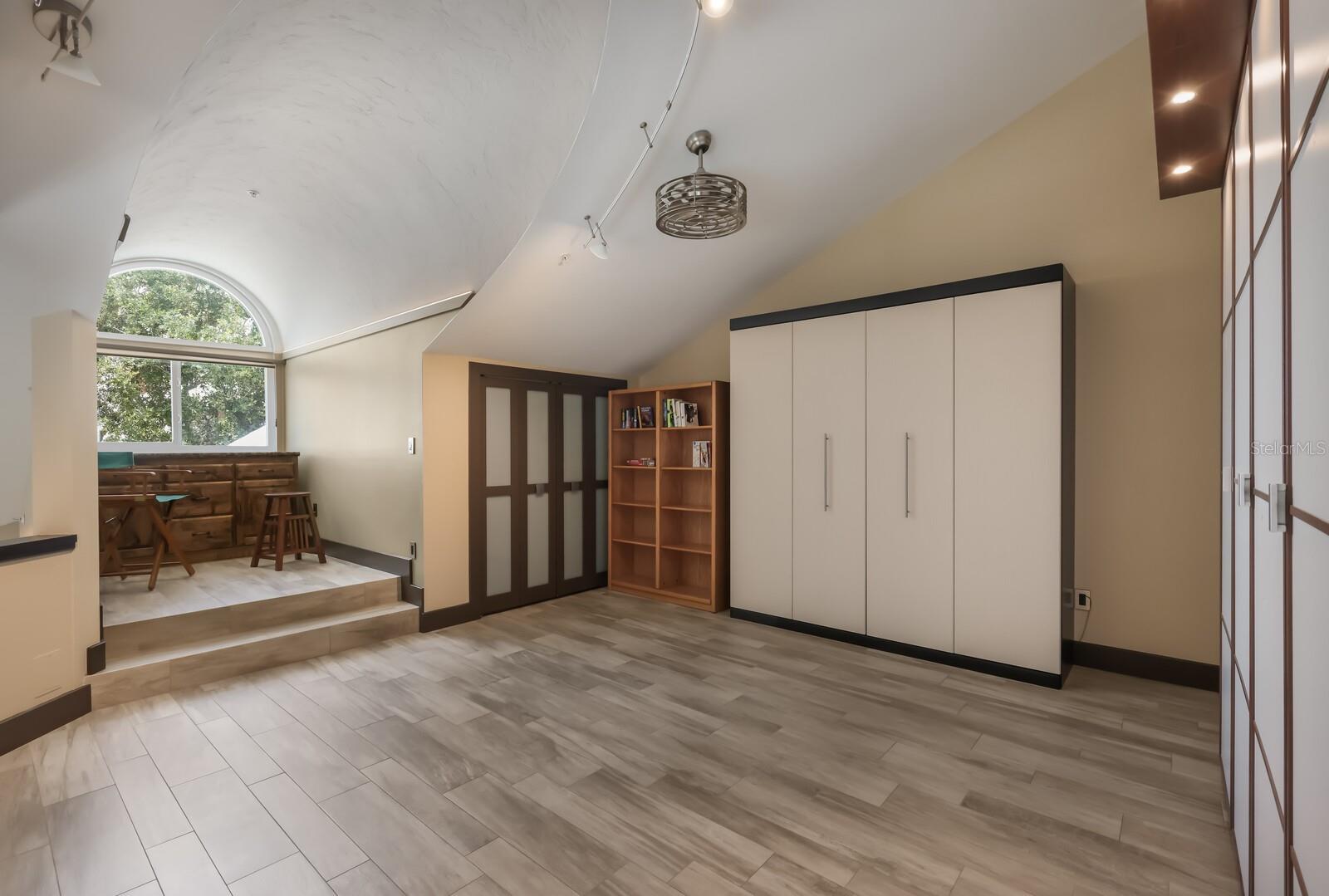 Image 31 of 60 For 11000 Placida Road 2203