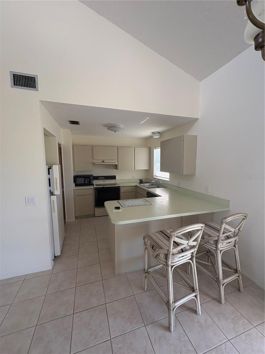 Image 10 of 19 For 20 Pebble Beach Road