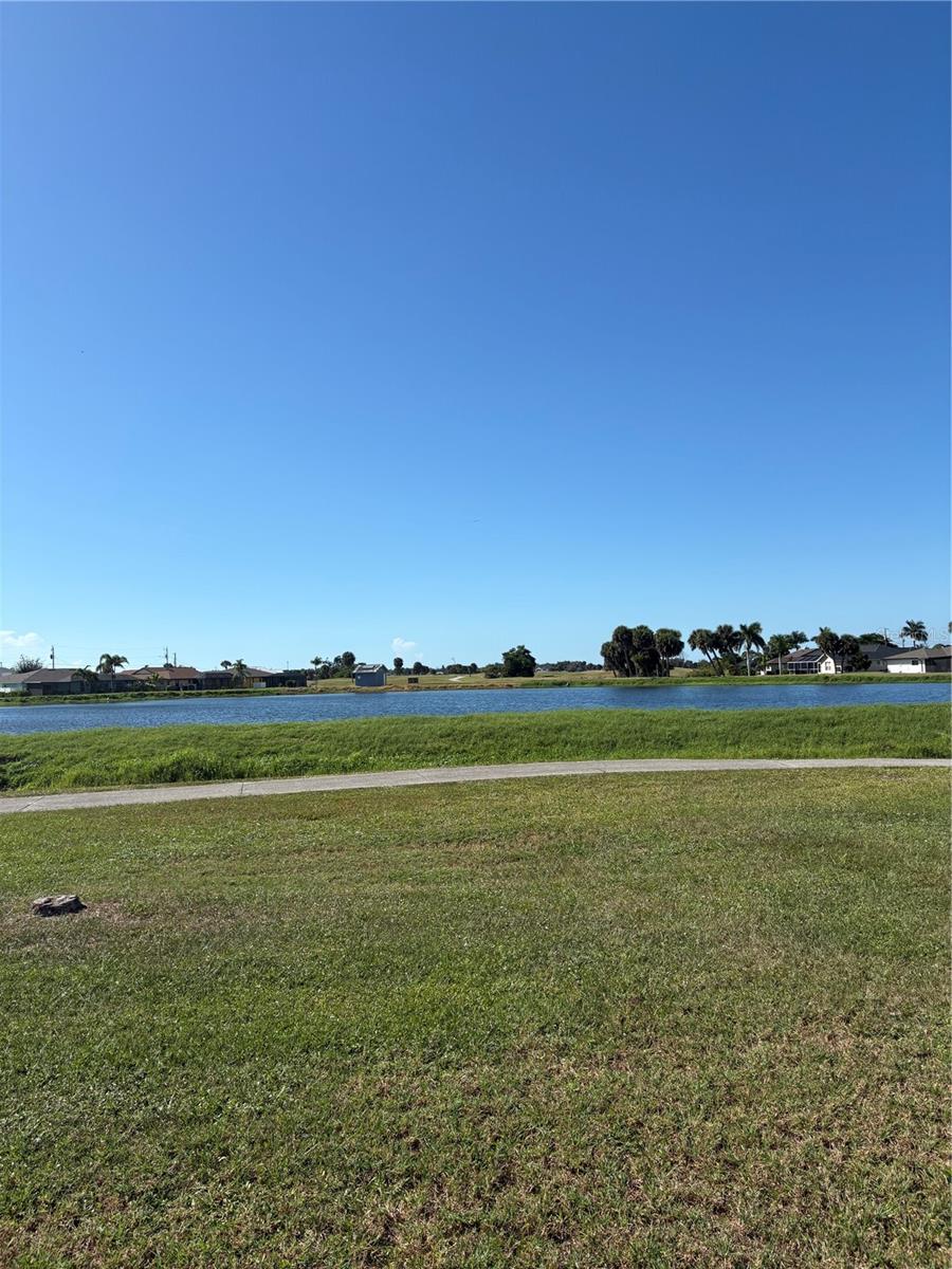 Image 16 of 19 For 20 Pebble Beach Road