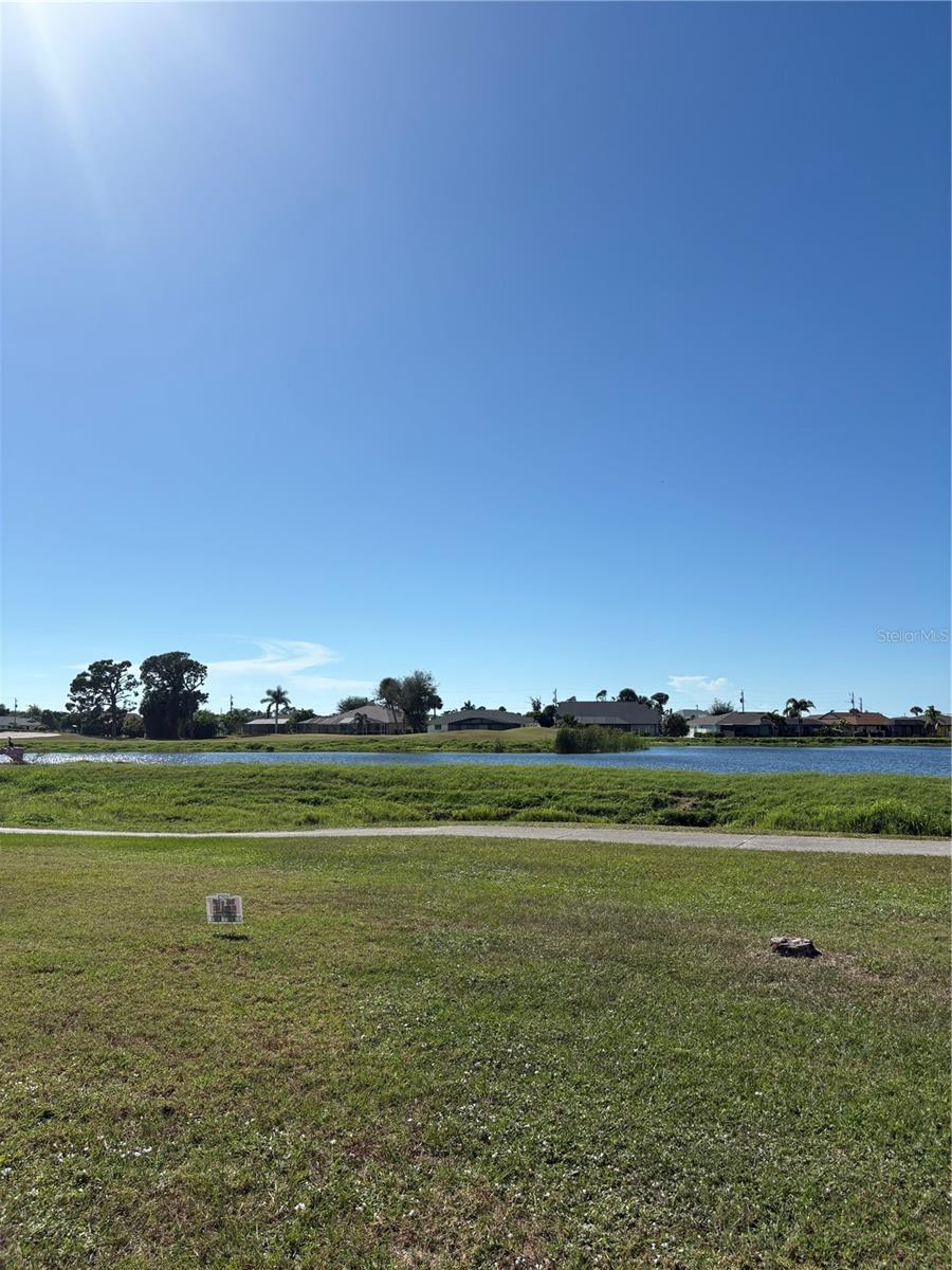 Image 17 of 19 For 20 Pebble Beach Road