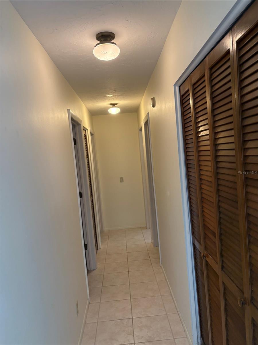 Image 7 of 19 For 20 Pebble Beach Road