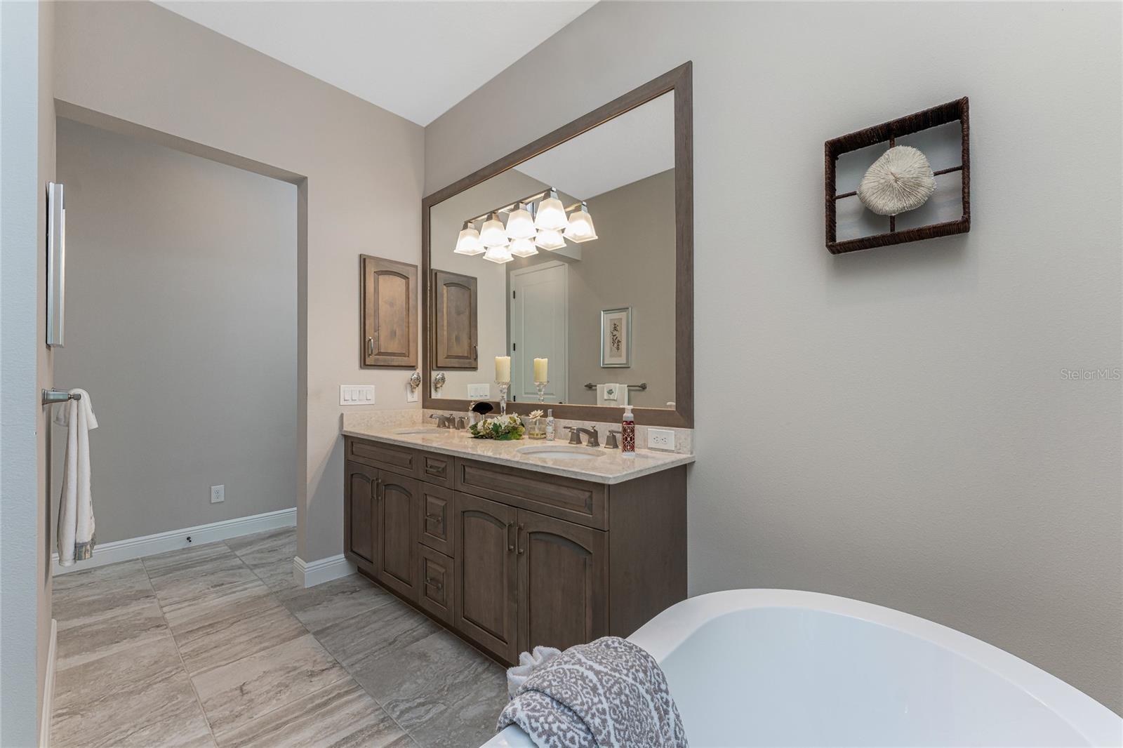 Image 47 of 70 For 257 Corelli Drive