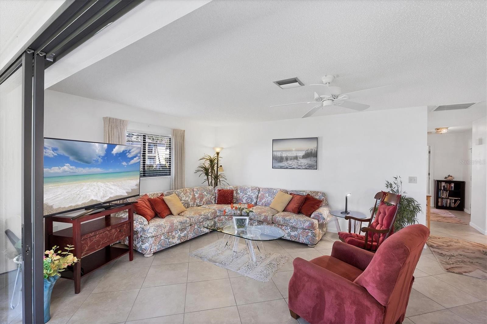 Image 17 of 37 For 1750 Lake Place 1750-b