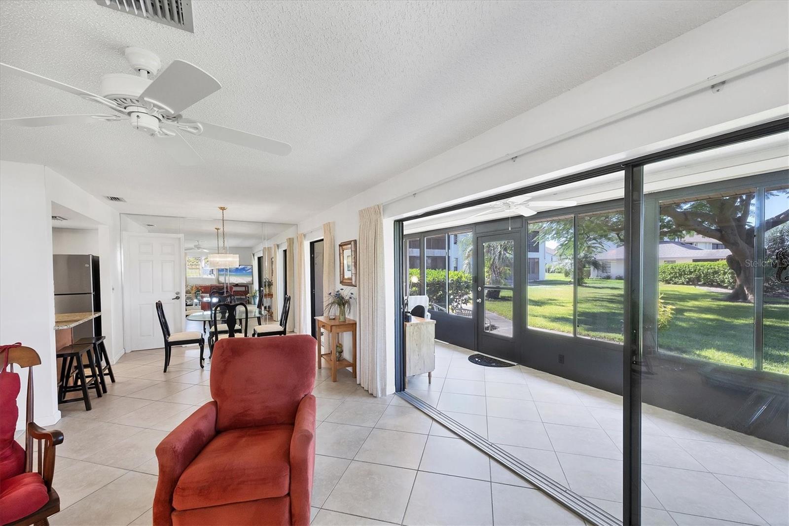 Image 18 of 37 For 1750 Lake Place 1750-b