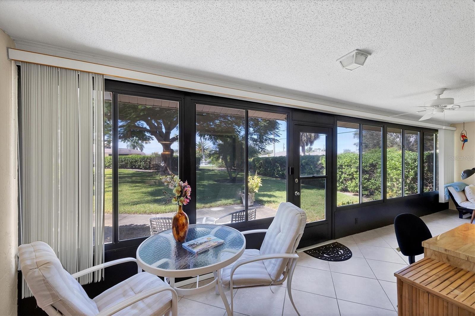 Image 21 of 37 For 1750 Lake Place 1750-b