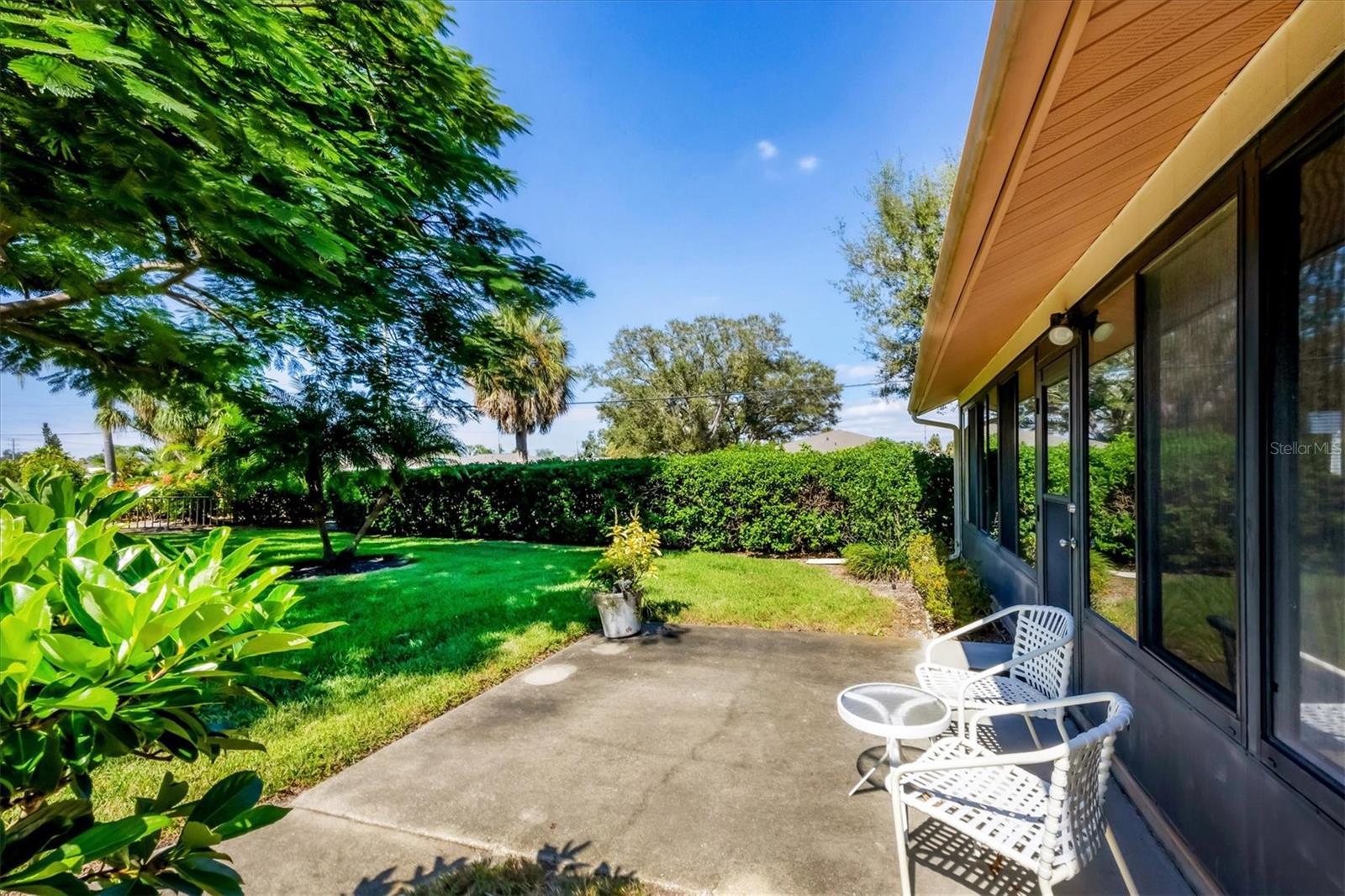 Image 35 of 37 For 1750 Lake Place 1750-b