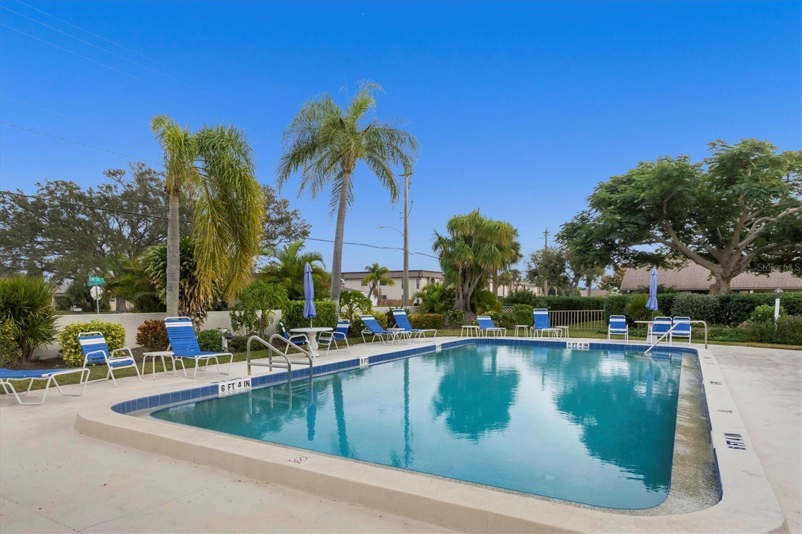 Image 5 of 37 For 1750 Lake Place 1750-b