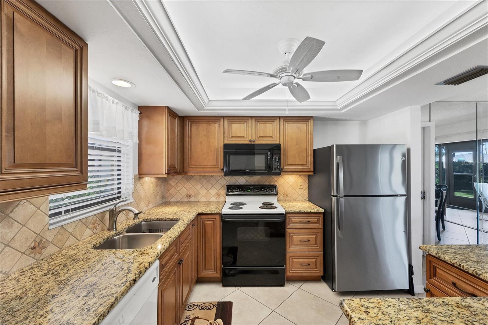 Image 8 of 37 For 1750 Lake Place 1750-b