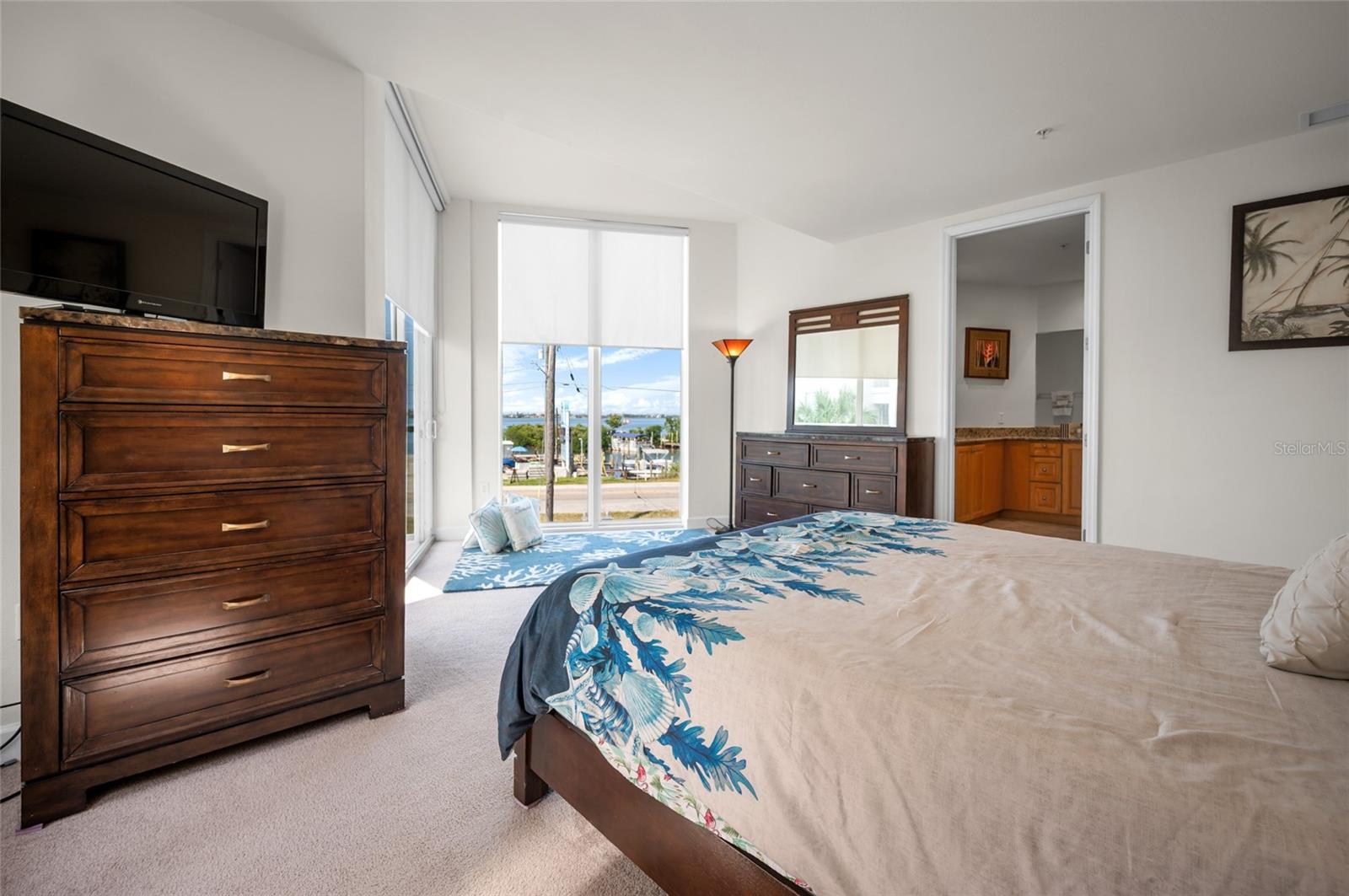 Image 10 of 50 For 1375 Beach Road 112