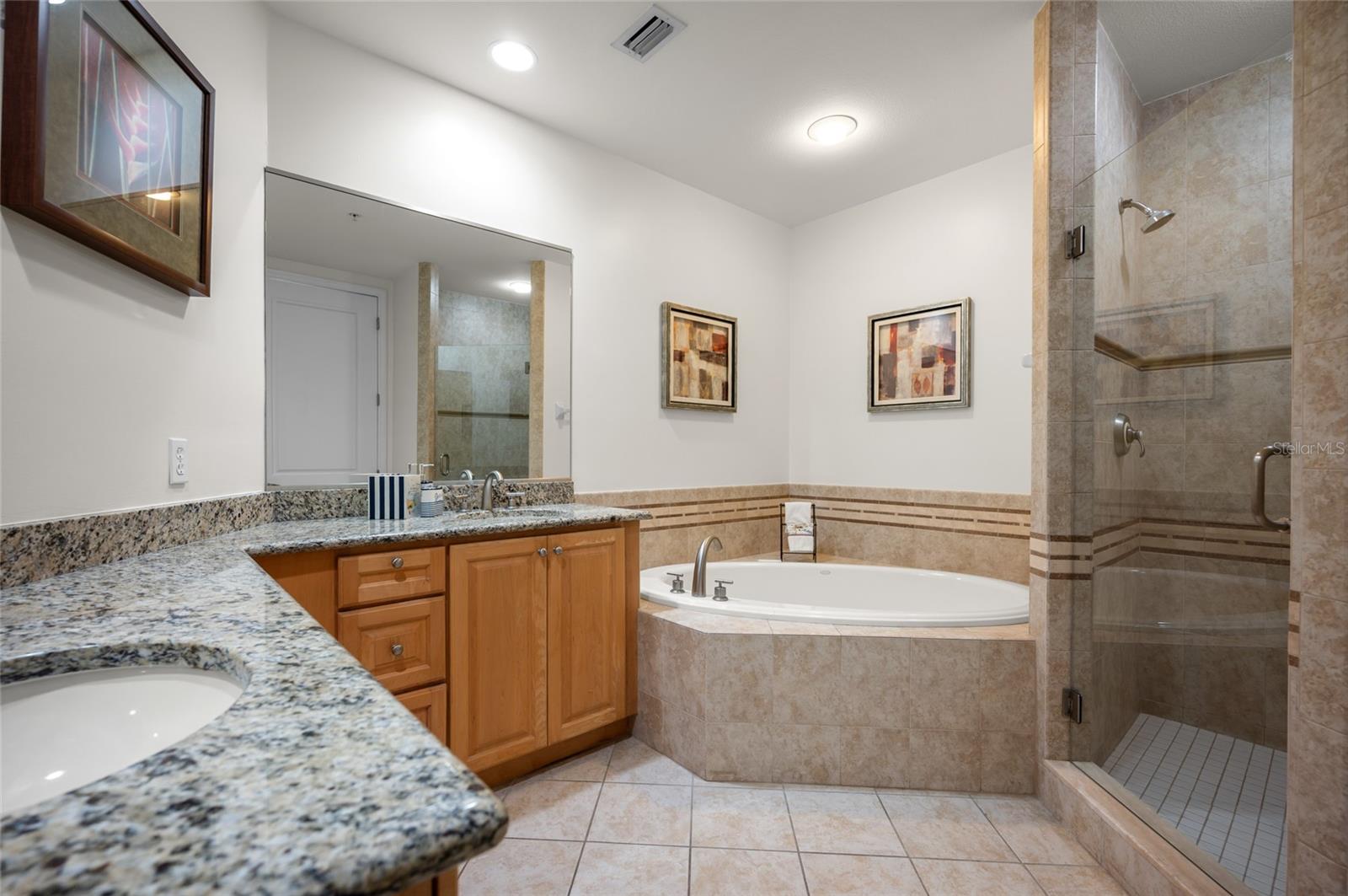 Image 13 of 50 For 1375 Beach Road 112