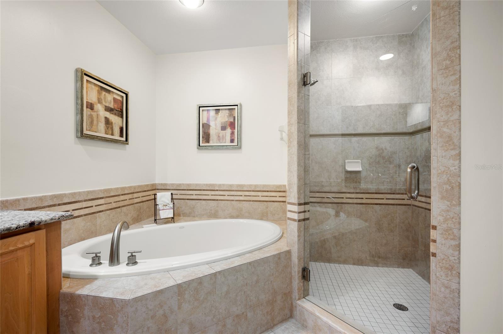 Image 14 of 50 For 1375 Beach Road 112