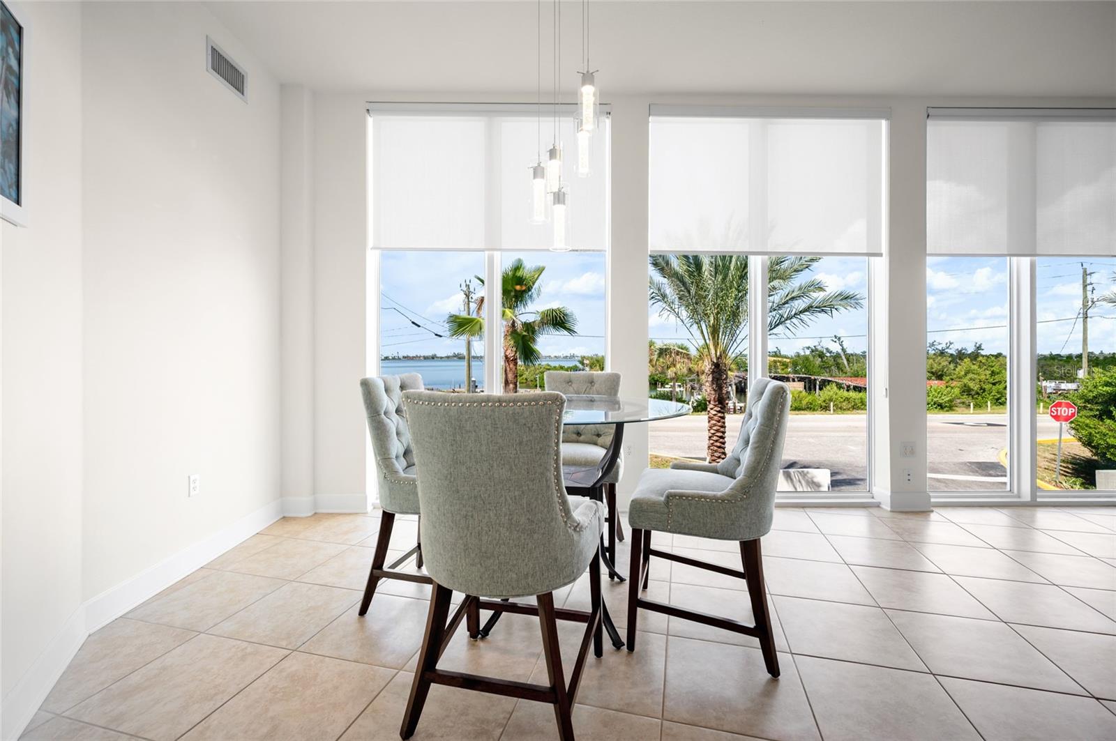 Image 27 of 50 For 1375 Beach Road 112