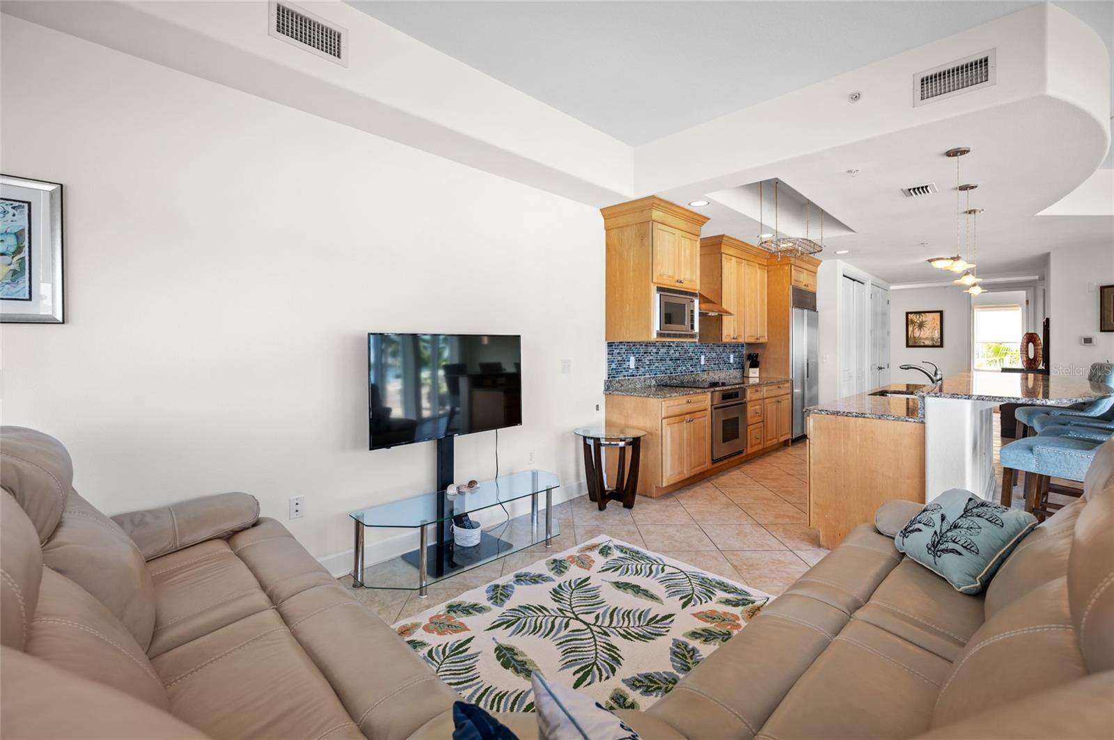 Image 31 of 50 For 1375 Beach Road 112