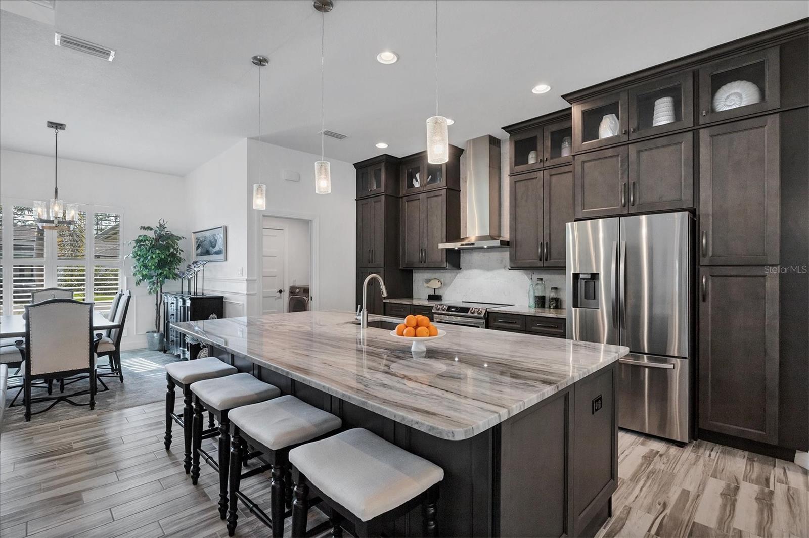 Image 12 of 45 For 27 Par View Place