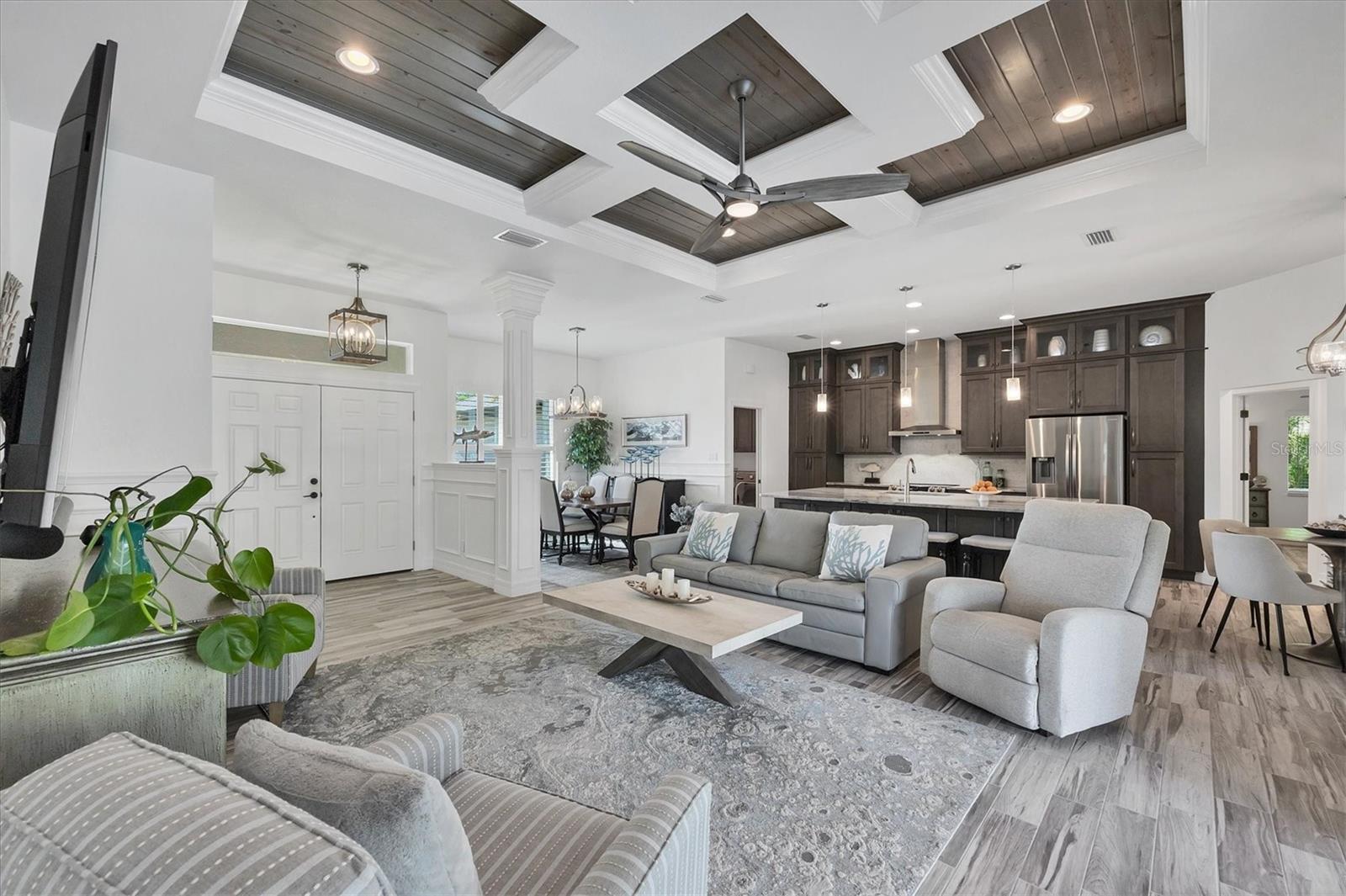 Image 13 of 45 For 27 Par View Place