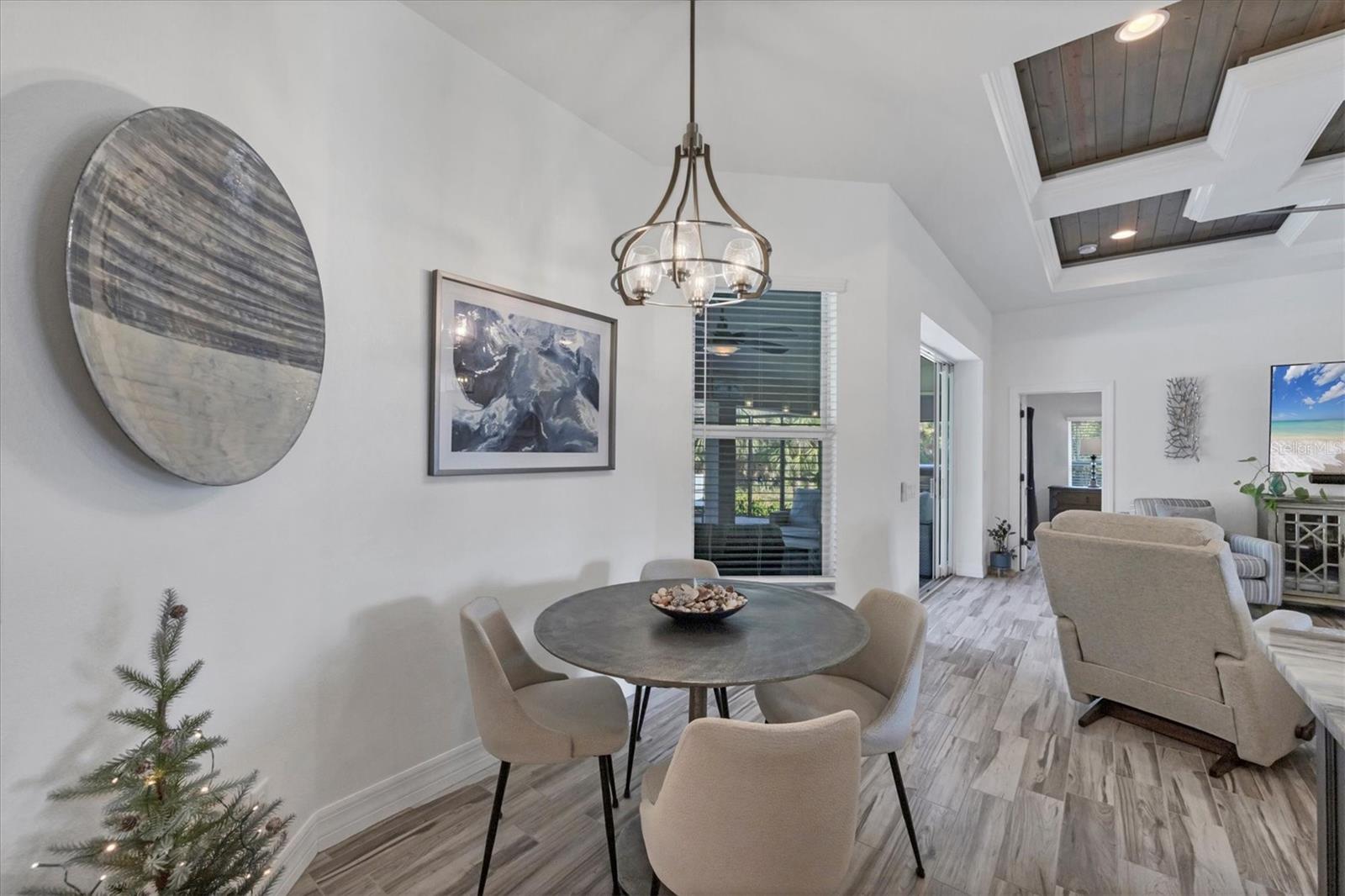 Image 19 of 45 For 27 Par View Place