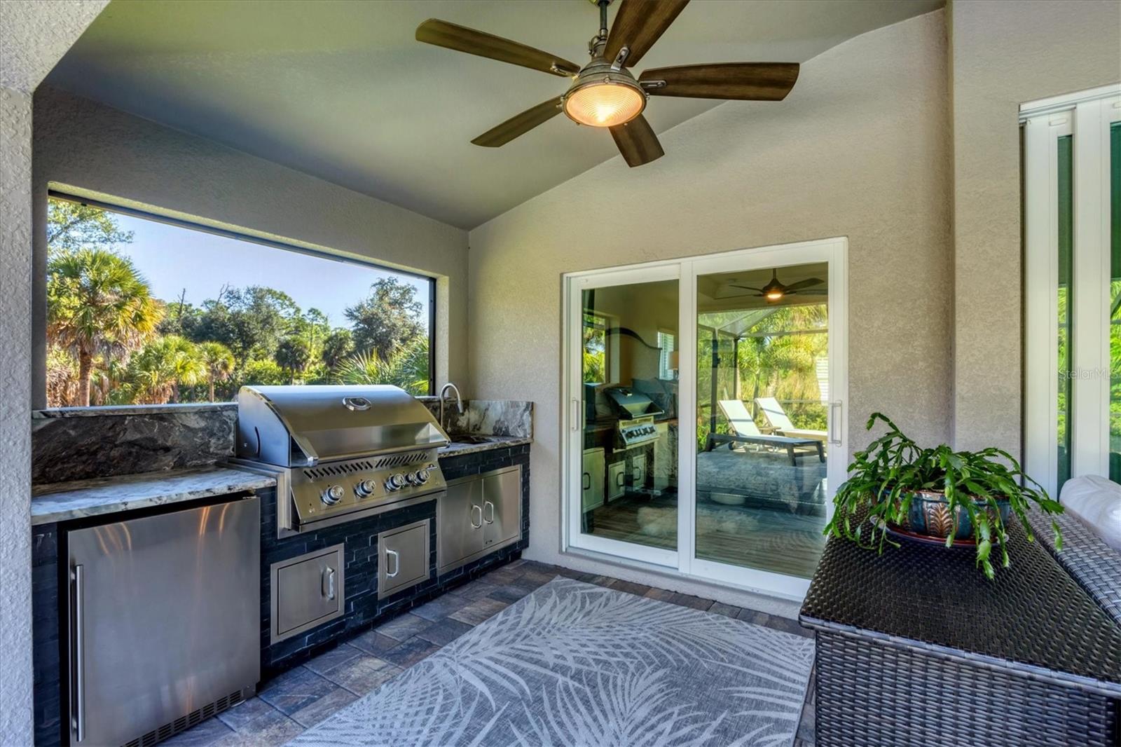 Image 31 of 45 For 27 Par View Place