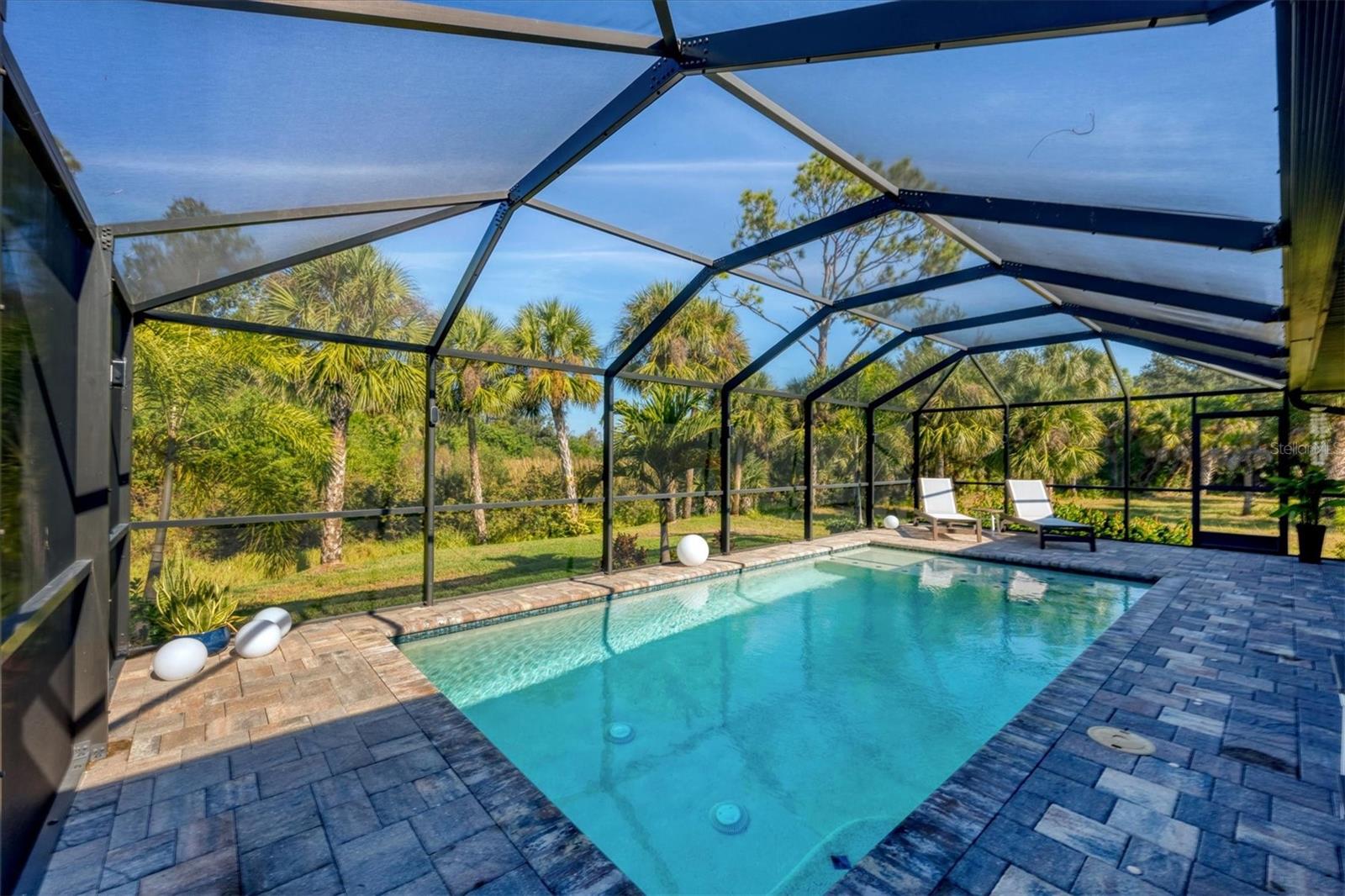 Image 34 of 45 For 27 Par View Place