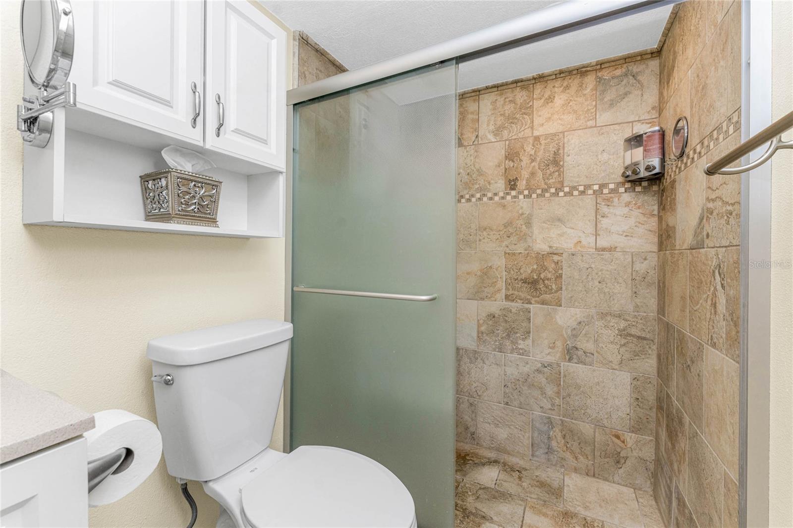 Image 25 of 78 For 3 Oakland Hills Court