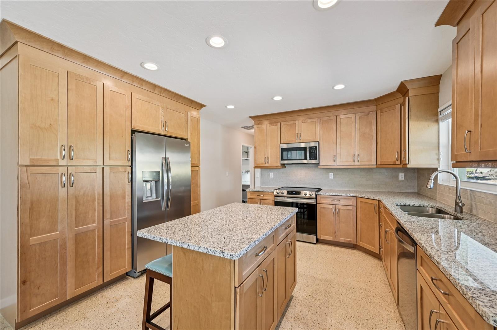 Image 5 of 65 For 6027 Manasota Key Road