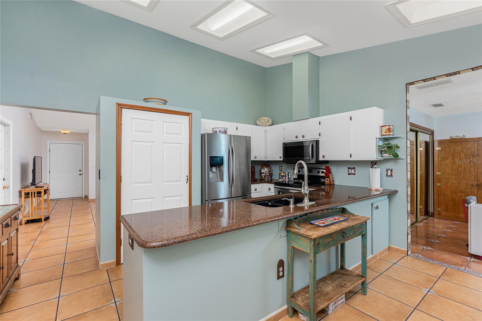 Image 15 of 61 For 660 Broadway Street