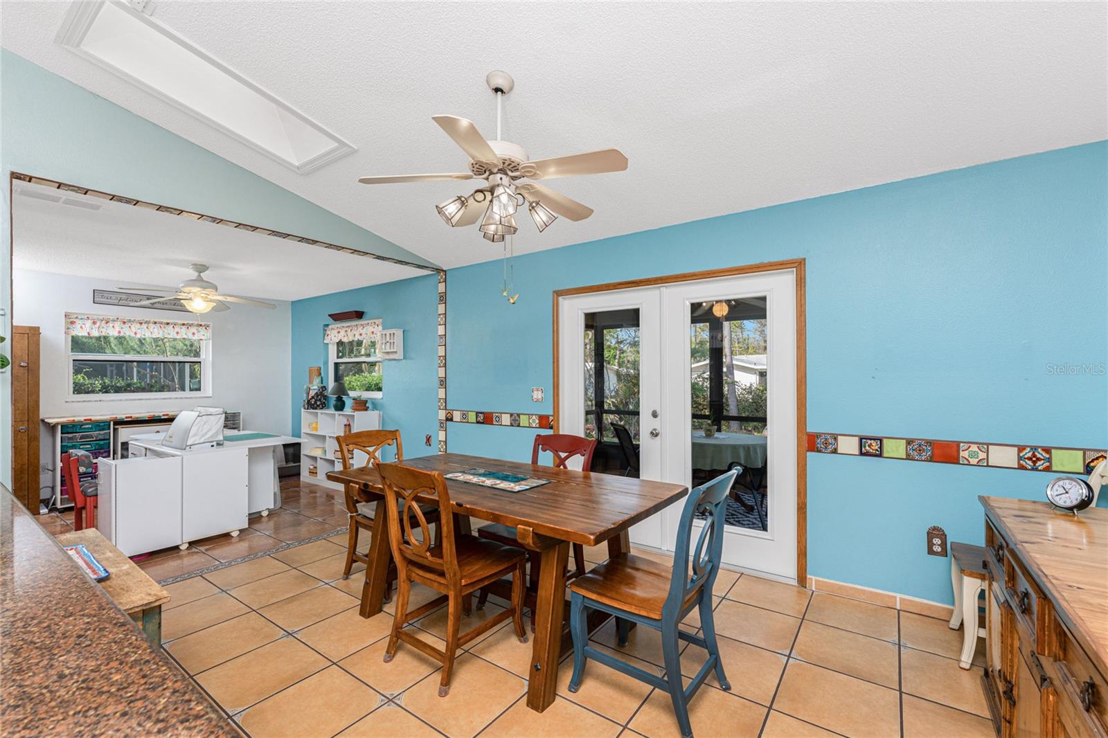 Image 18 of 61 For 660 Broadway Street