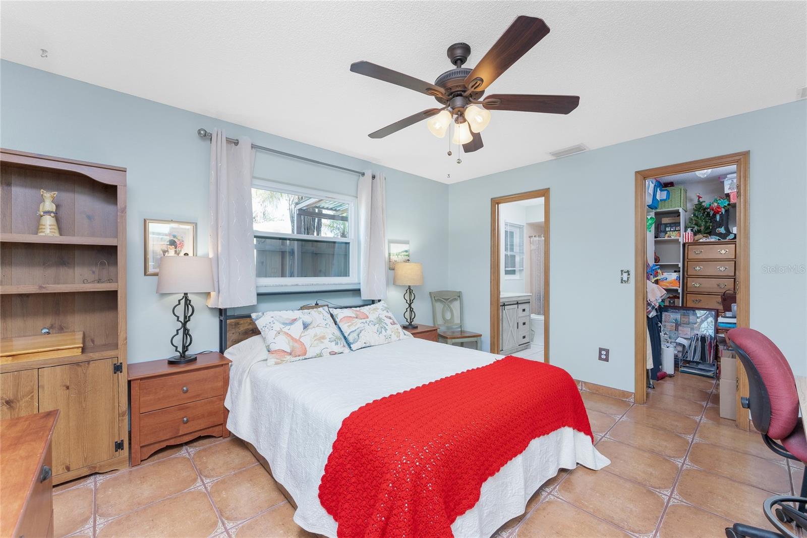 Image 23 of 61 For 660 Broadway Street