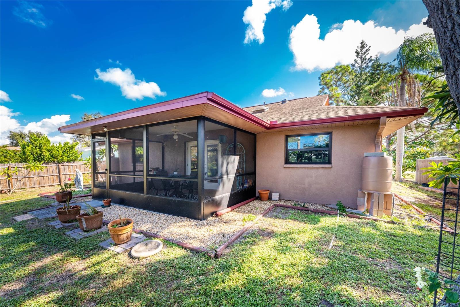 Image 41 of 61 For 660 Broadway Street