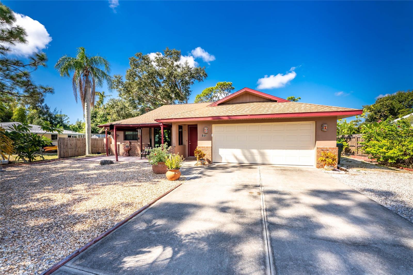 Image 6 of 61 For 660 Broadway Street