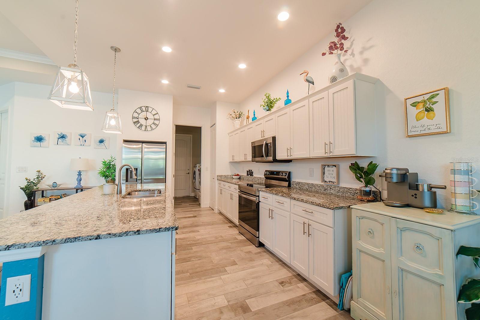 Image 16 of 51 For 122 Glades Drive