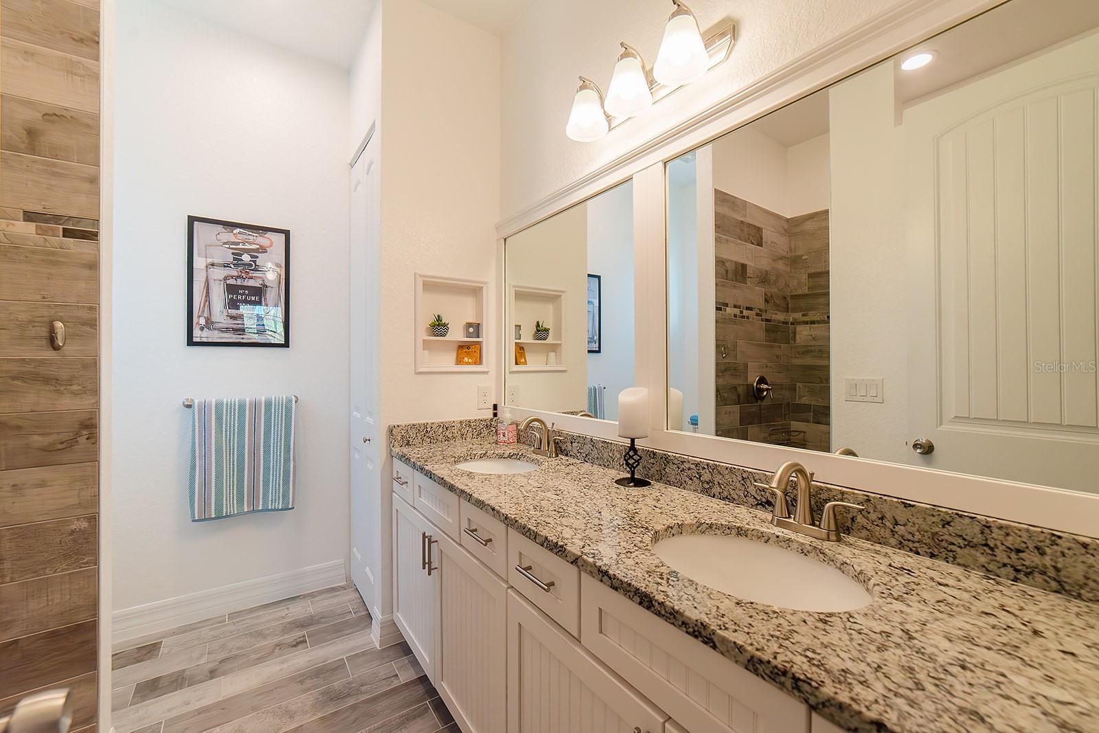 Image 27 of 51 For 122 Glades Drive