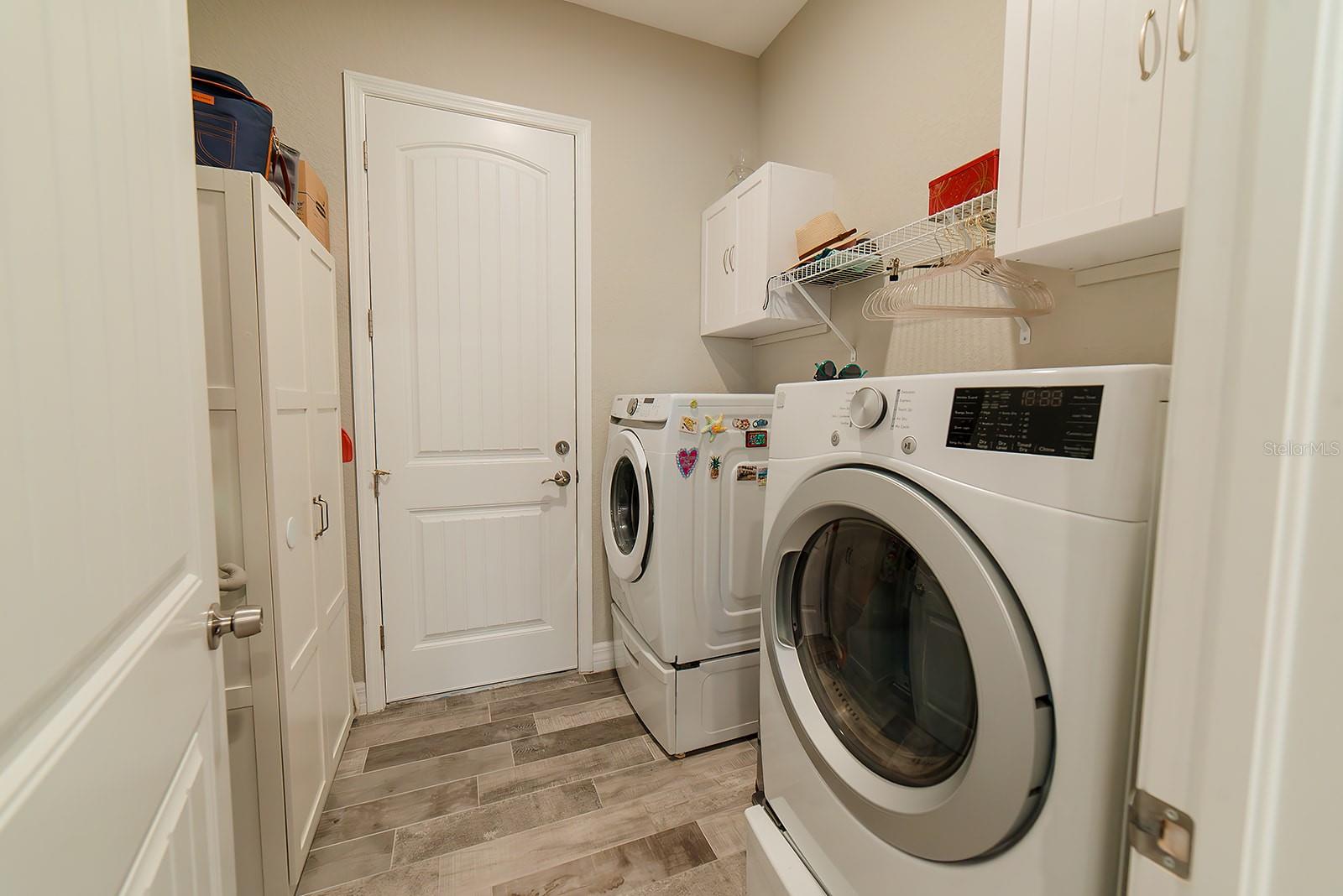 Image 34 of 51 For 122 Glades Drive