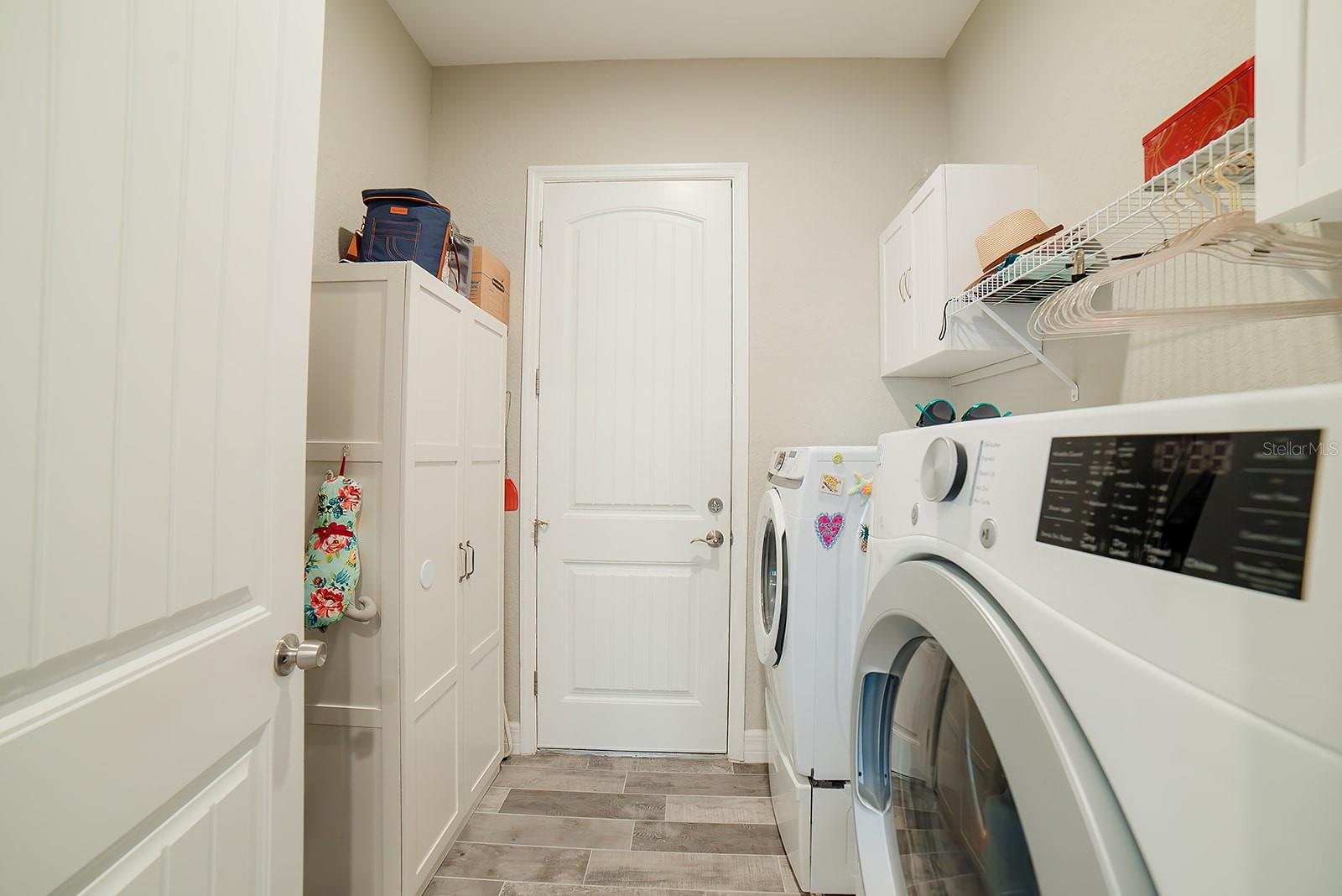 Image 35 of 51 For 122 Glades Drive