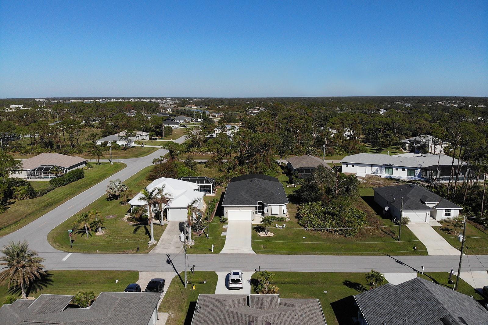 Image 47 of 51 For 122 Glades Drive