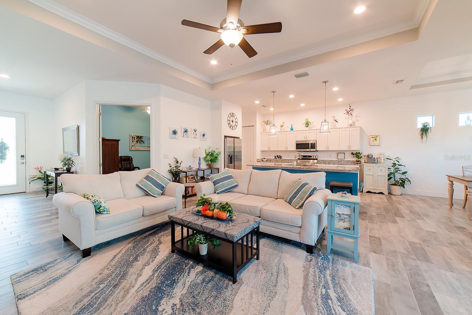 Image 8 of 51 For 122 Glades Drive