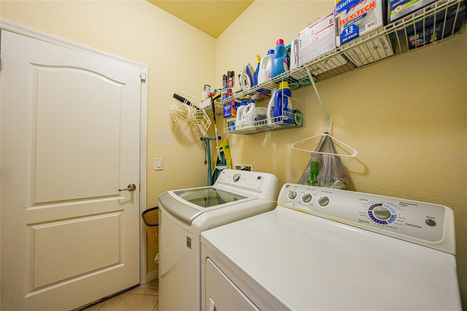 Image 29 of 77 For 11720 Spotted Margay Avenue