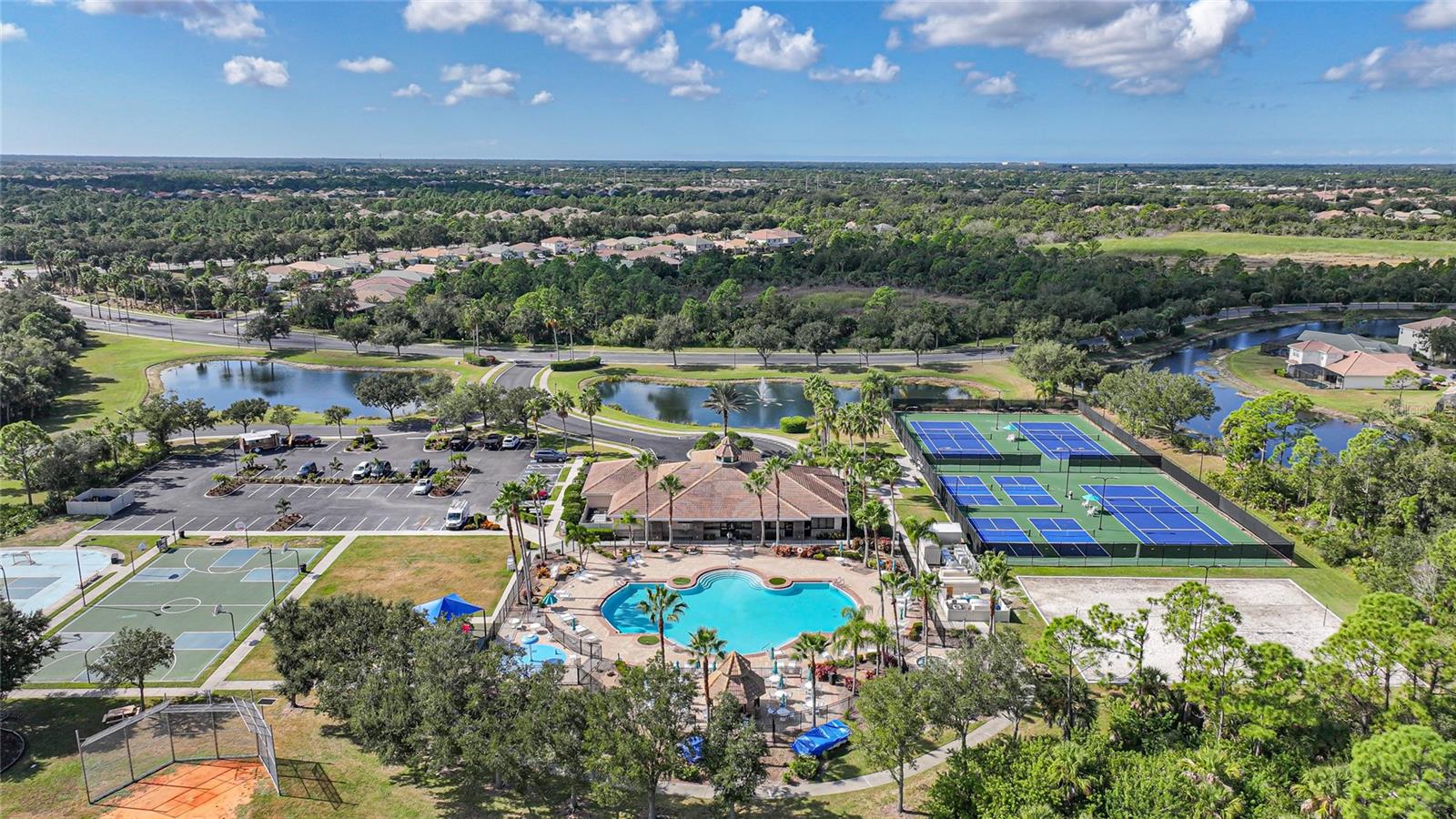 Image 55 of 77 For 11720 Spotted Margay Avenue