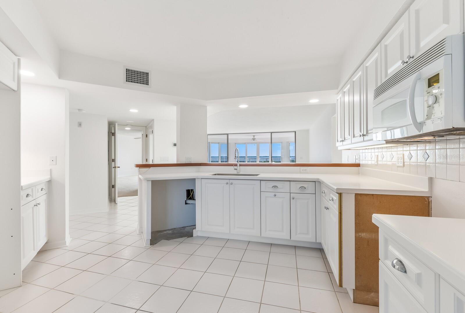 Image 9 of 38 For 5858 Gasparilla Road Mm40