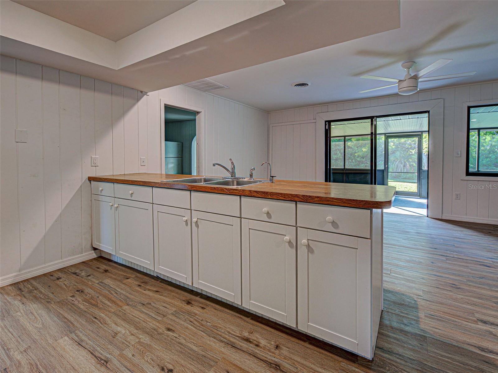 Image 16 of 51 For 425 Morrison Avenue