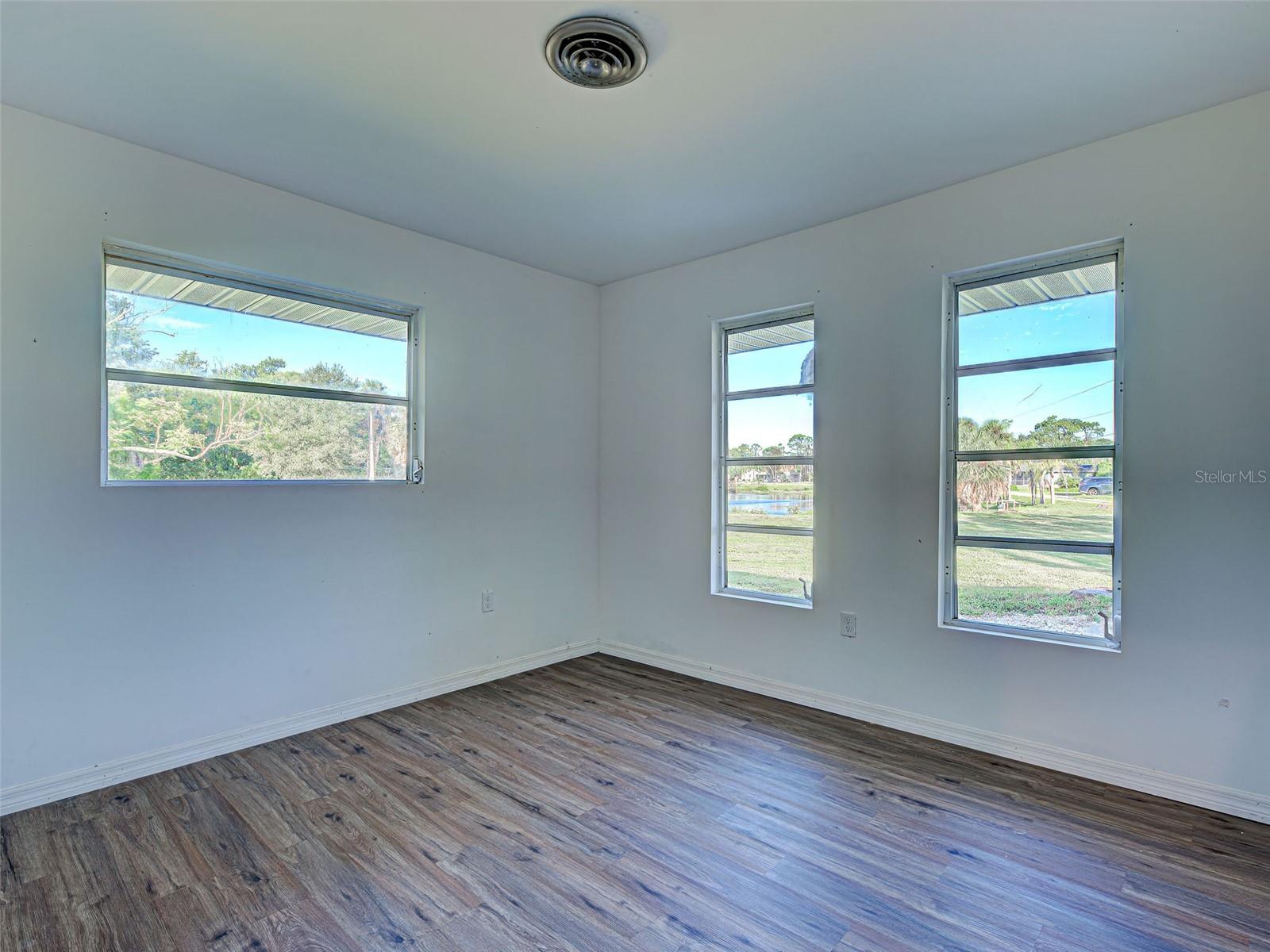 Image 25 of 51 For 425 Morrison Avenue