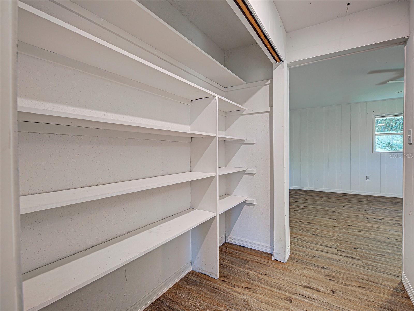 Image 28 of 51 For 425 Morrison Avenue