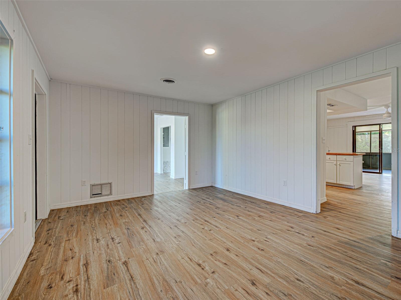 Image 6 of 51 For 425 Morrison Avenue