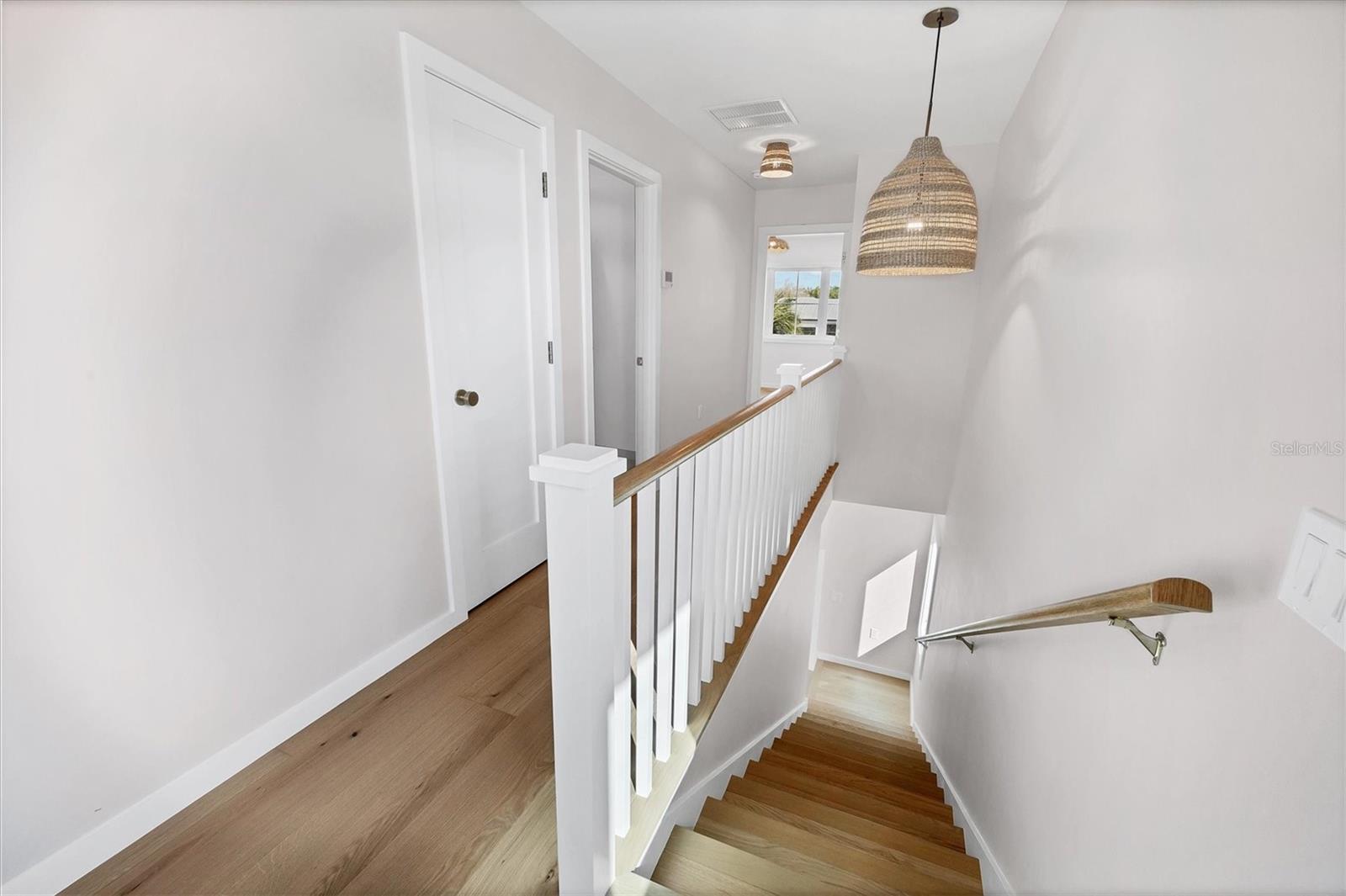 Image 23 of 49 For 290 Gulf Boulevard 18